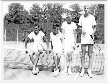 L/R Jack Darrah, Cliff Mayne, Whitney, Norm Peterson<br>Bunch of kids hanging out after the Sac. Juniors